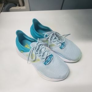 Womens New Balance Fresh Foam Roav Turquoise Size 9